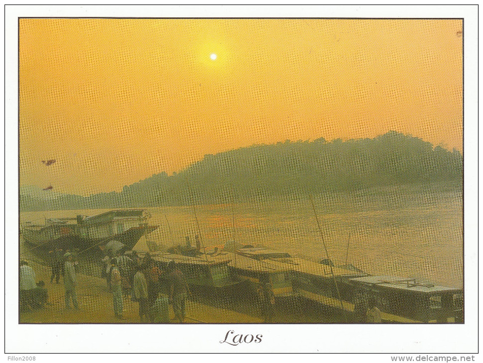 LAOS - Luang Phrabang - Crépuscule Sur Le Mekong - Laos