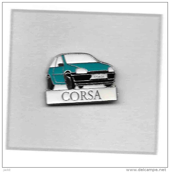 Pin´s  Automobile  OPEL  CORSA    Bleu - Vert - Opel