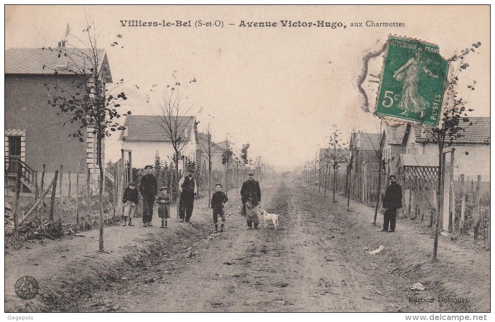 VILLIERS LE BEL - Avenue Victor-Hugo , Aux Charmettes - Villiers Le Bel