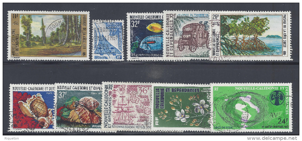 NOUVELLE-CALEDONIE - 1955-75 - POSTE AERIENNE - LOT DE 20 TIMBRES - OBLITERES - B/TB - - Collections, Lots & Series