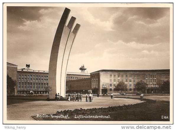 Berlin Tempelhof - S/w Luftbrücken Denkmal 3 - Tempelhof