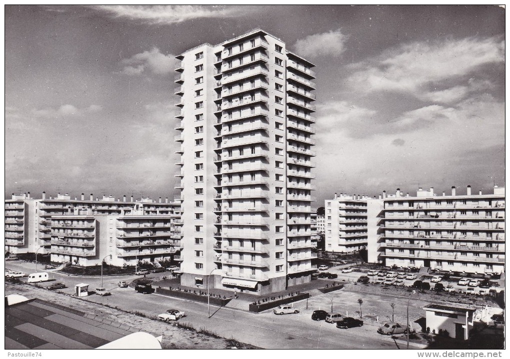 34  -  MONTPELLIER.  -  Ensemble  De  La  Tour  Saint-Martin  ( Arch.  Arnihac) - Montpellier