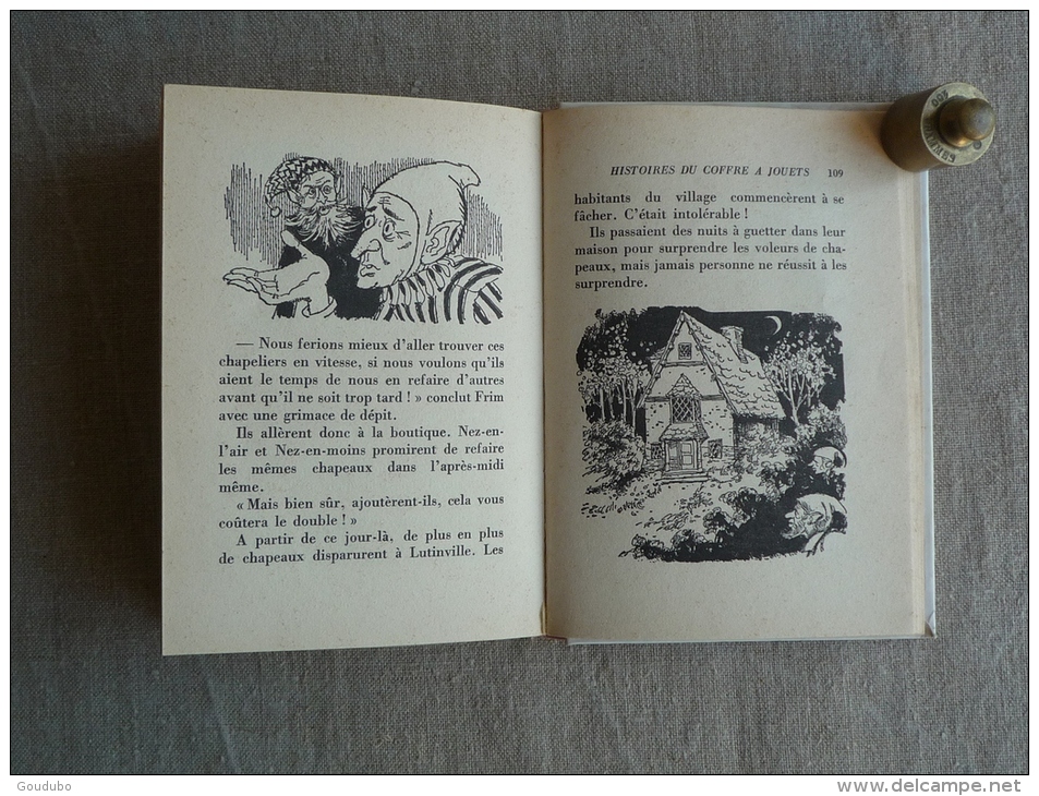 Enid Blyton Histoires du coffre à jouets illustrations François Batet Hachette 1975 .  Voir photos.