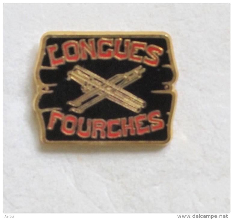 Pin´s   Longues Fourches - Motos
