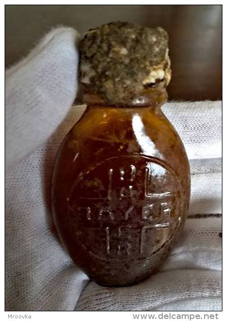 Bayer . Bouteille + Teneur. Flasche Und Ihr Inhalt. Old Bottle Of Medicine    >1945 - Autres & Non Classés