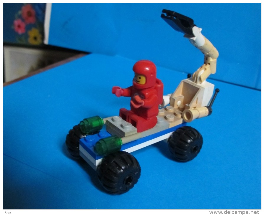 Lot LEGO  ( ( Thème Espace Figurine Et Accessoires ) - Loten