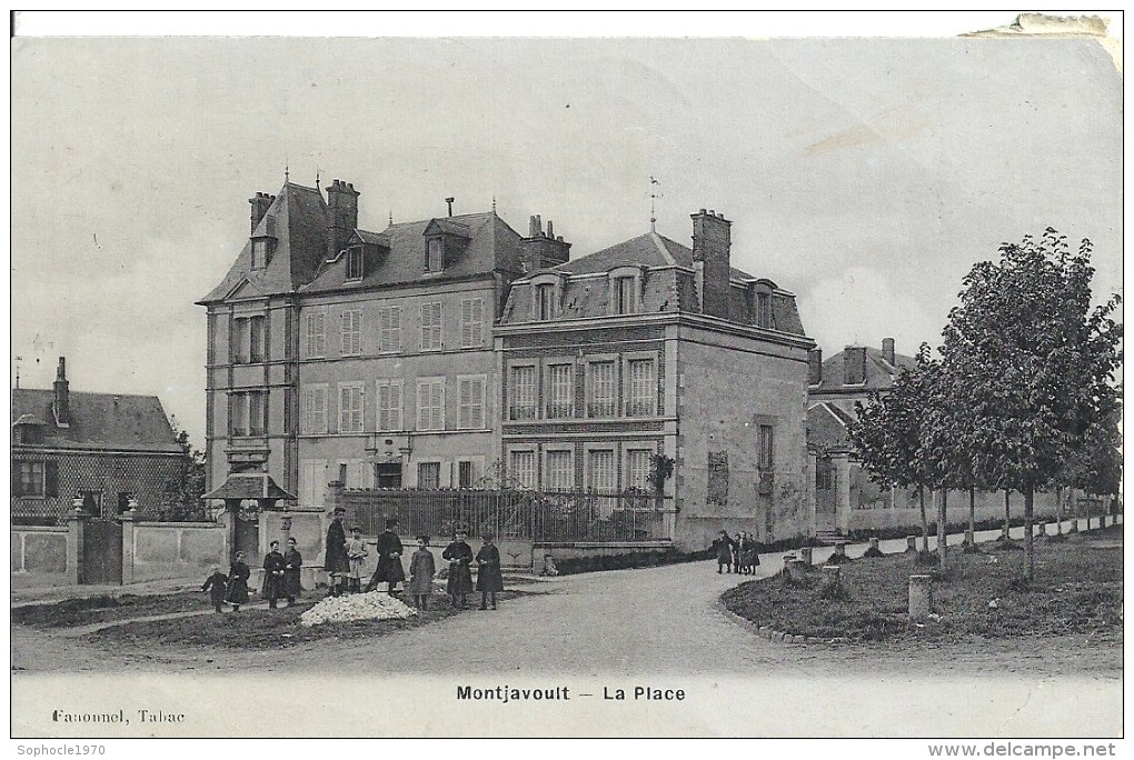 PICARDIE - 60 - OISE  - MONTJAVOULT - La Place - Montjavoult