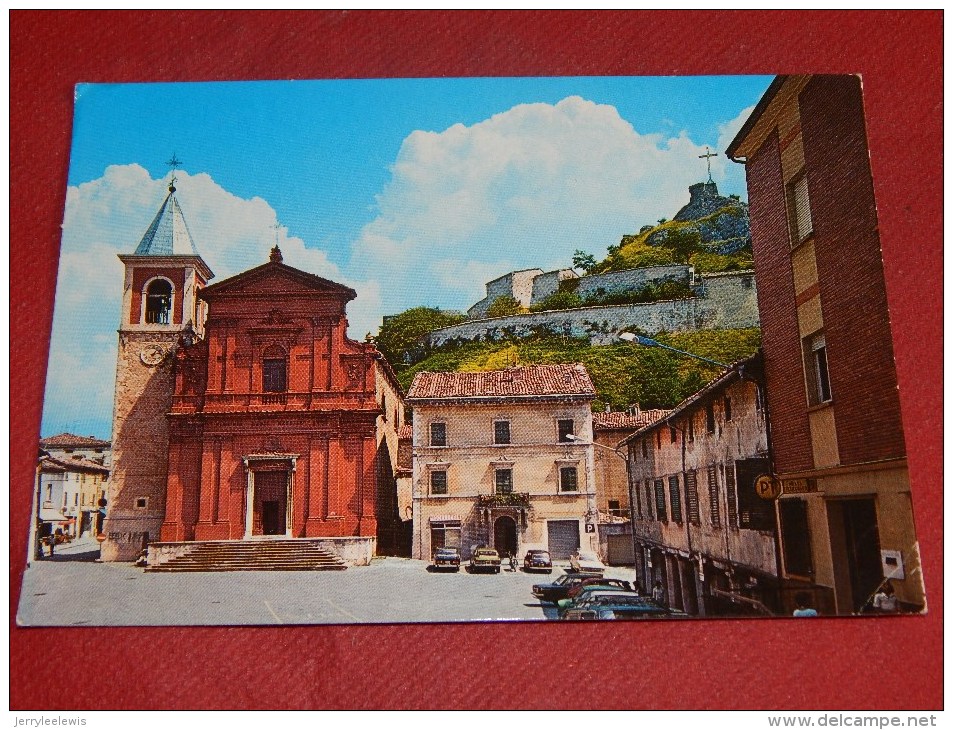 PENNABILLI  -  Piazza Centrale Con Il Duomo - Rimini