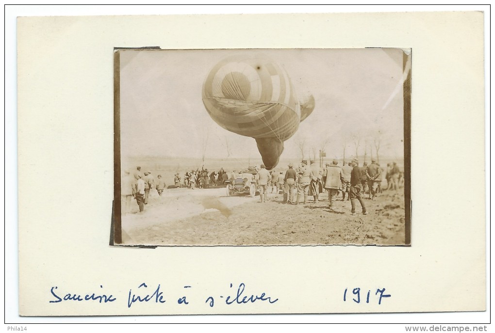 CARTE PHOTO CPA BALLON DIRIGEABLE / ZEPPELIN / SAUCISSE PRETE A S´ELEVER CHAMPAGNE 1917 - Dirigibili