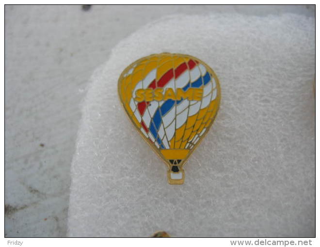 Pin's Montgolfiere Pour Pub SESAME - Fesselballons