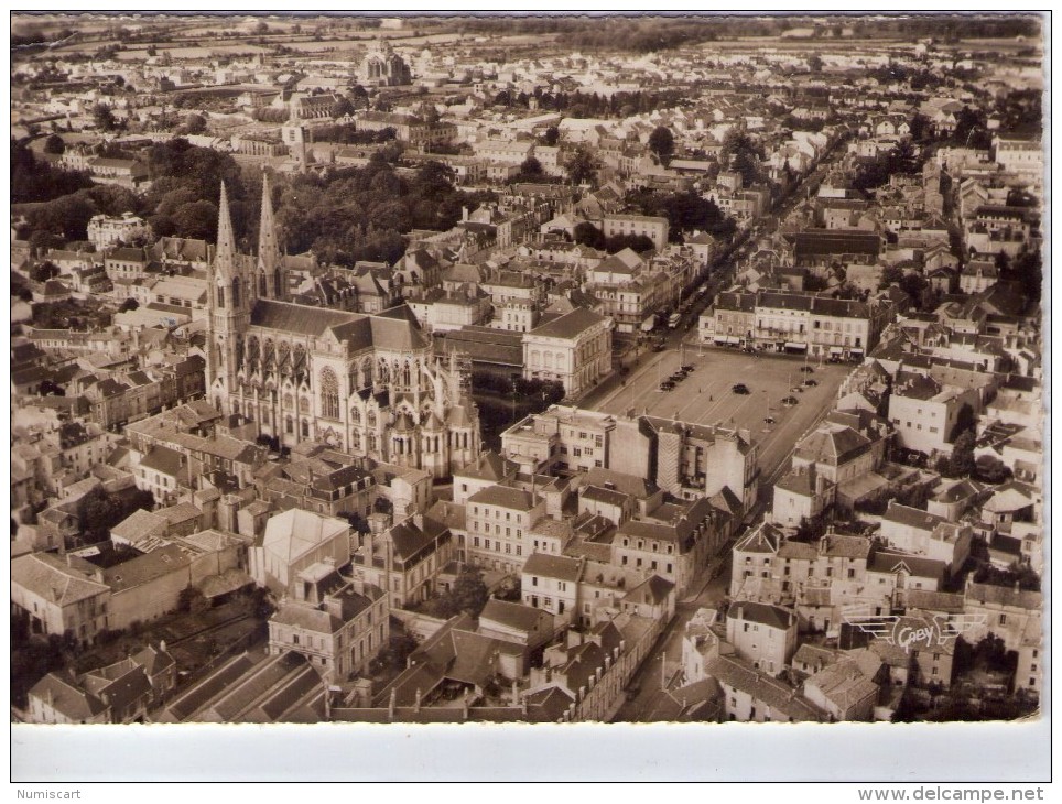 Cholet.. Belle Vue Aérienne De La Ville - Cholet