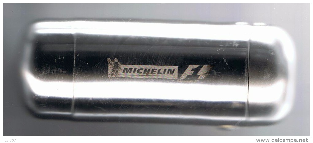 Etui à Lunette En Métal     Michelin    F1 - Automobile - F1