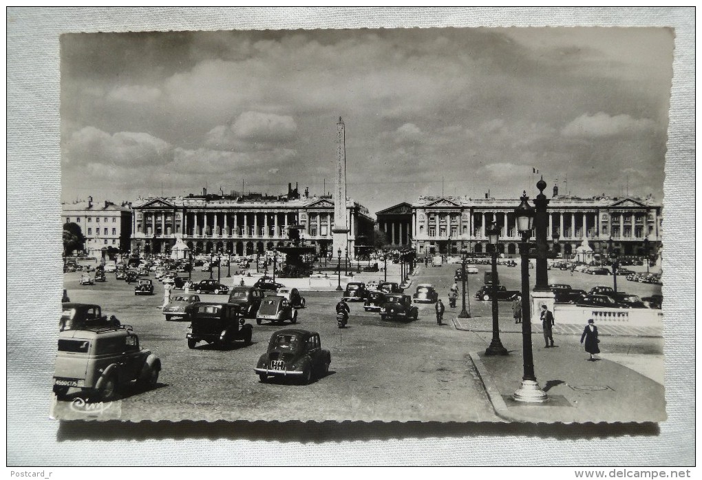 France Paris La Place De La Concorde Cars  A 49 - Squares