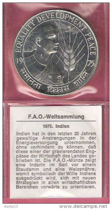 INDIA FAO EQUALITY DEVELOPMENT PEACE 50 RUPEES 1975 SILVER FDC KM256 - India