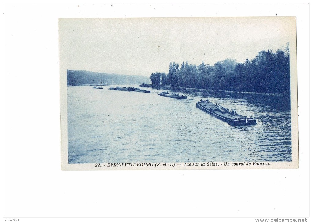 91 - EVRY PETIT BOURG - VUE SUR LA SEINE - UN CONVOI DE BATEAUX - PENICHE Péniches - N° 22 - Evry