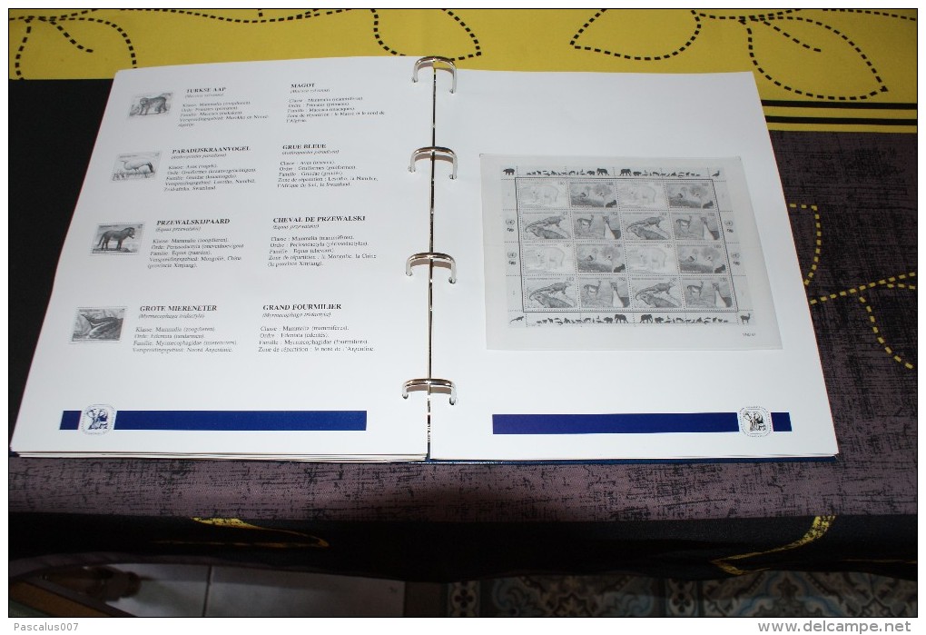 WWF - Farde vierge 1993 1994 1995 1996 1997 Endangered species Espèces menacées d'extinction + Guernsey