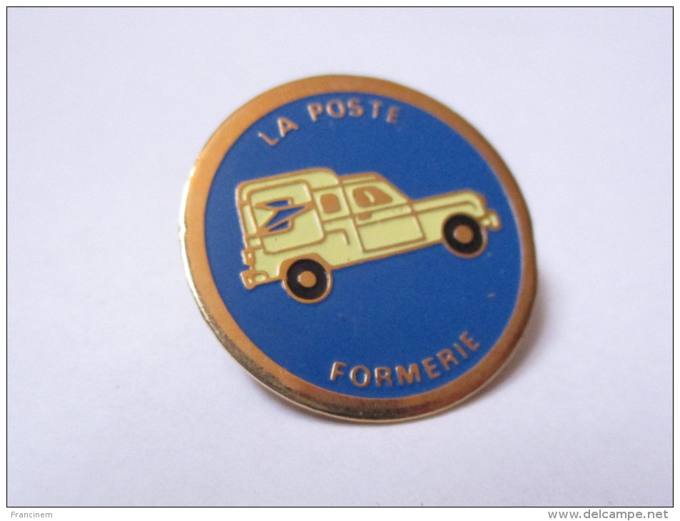 Pin's La Poste / Fourgonnette La Poste De Feuquières (Oise) - Mail Services