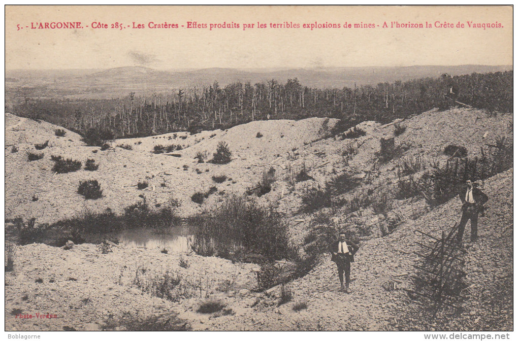 L'argonne - Côte 285 - Les Cratères - Effets Produits Par Les Terribles Explosions De Mines - à L'horizon La Crête De .. - War 1914-18