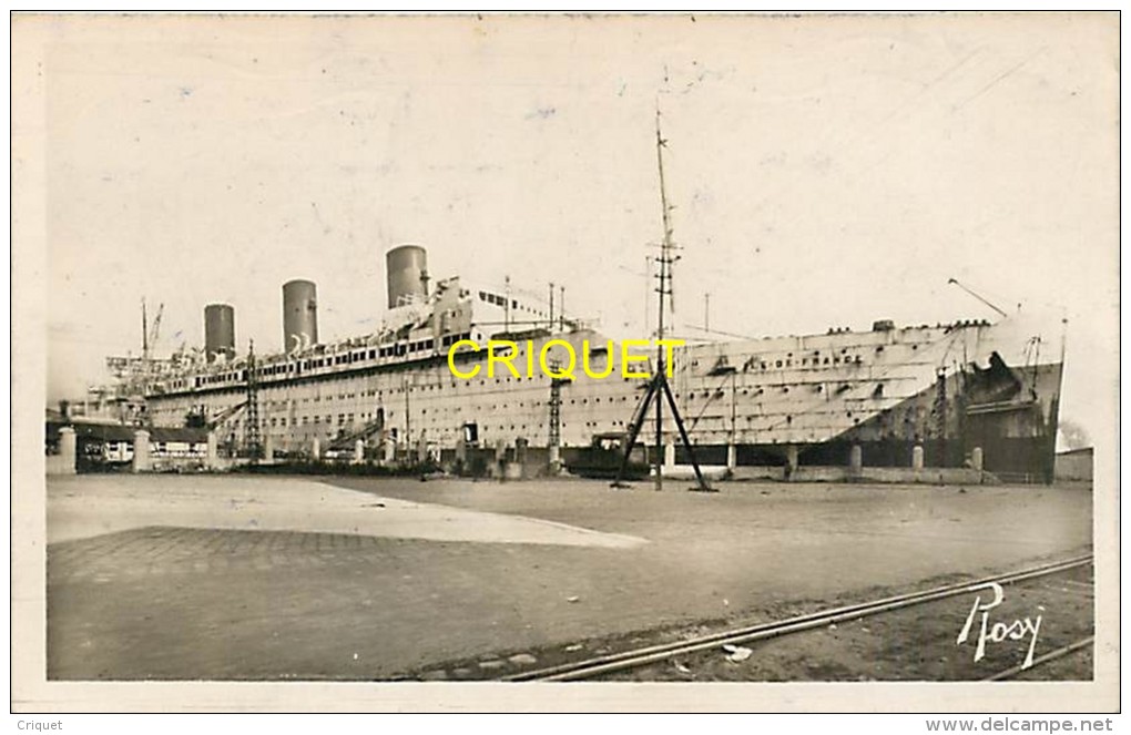 Cpa 44 St Nazaire, Le Paquebot Ile De France En Cale Sèche, Carte Pas Très Courante écrite 1949 - Saint Nazaire