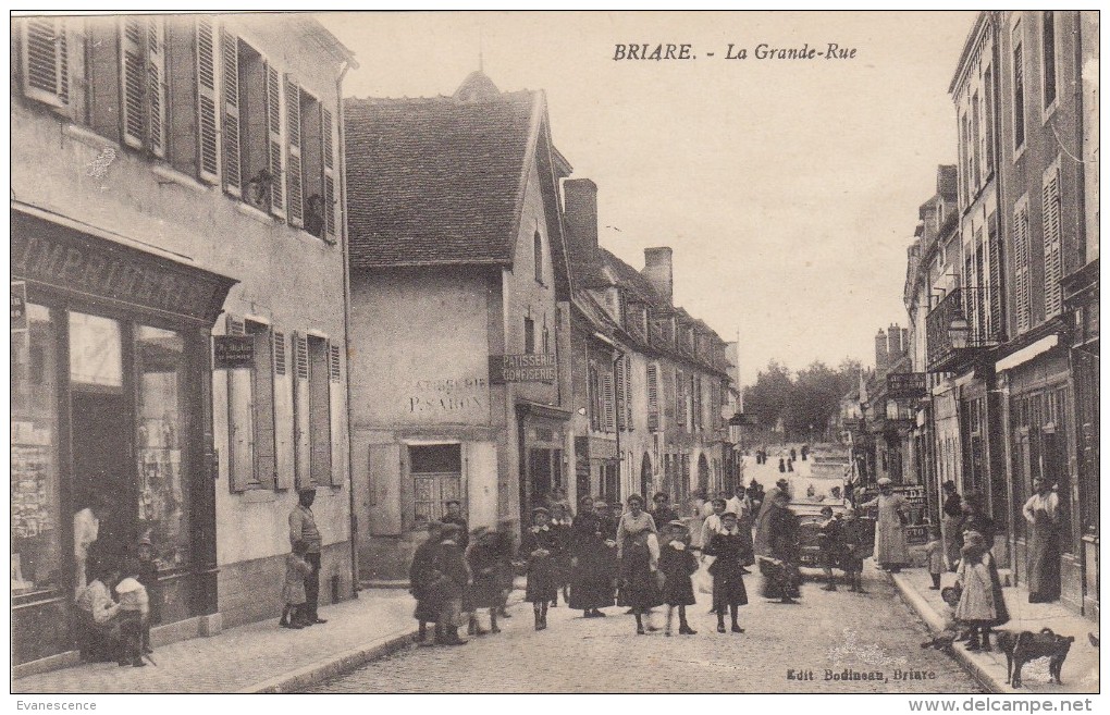 45 BRIARE / GRANDE RUE     /////    REF  SEPT. 15 / N° 8818 - Briare