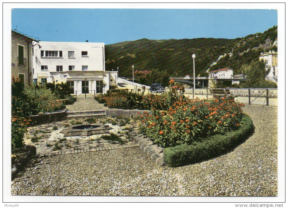 AMELIE LES BAINS--"Perle Des Pyrénées"--Le Casino--cpsm 15 X 10 N°36058 éd  S.L-----pas Très Courante - Casino