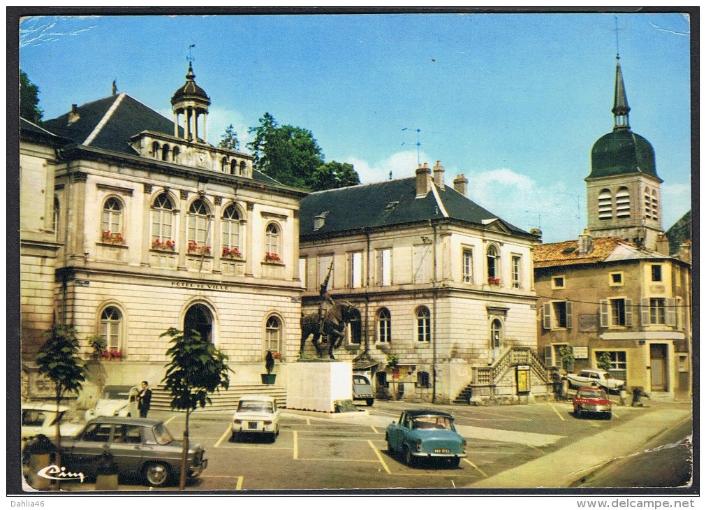 55_VAUCOULEURS_Place Centrale Et Statue De Jeanne D'Arc, Hôtel De Ville (mairie) Plusieurs Voitures - Autres & Non Classés