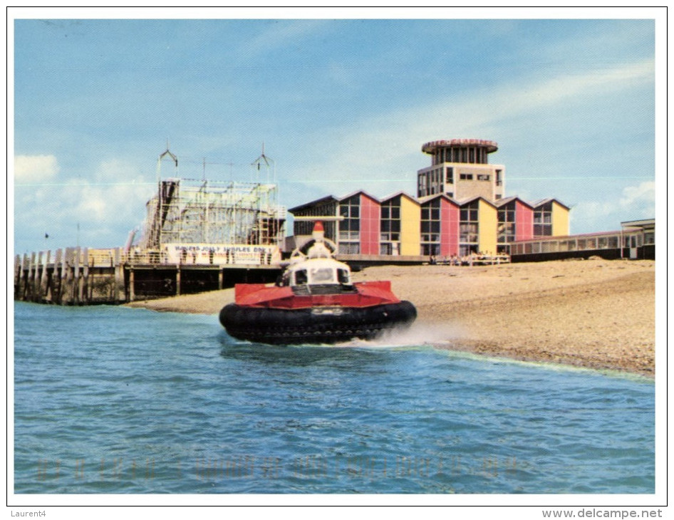 (654) Portsmouth Hovercraft At Clarence Pier - Hovercraft