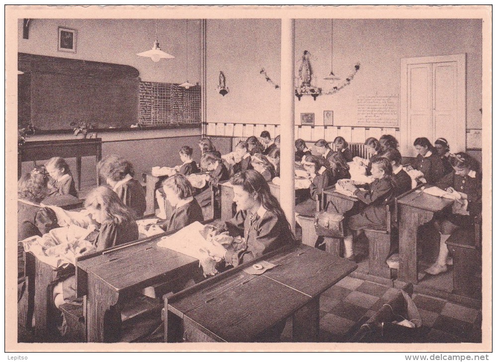 BLEGNY-TREMBLEUR  "Institut St Joseph " Une Classe    Pas Circulée  Etat Impeccable   Voir Scans - Blégny