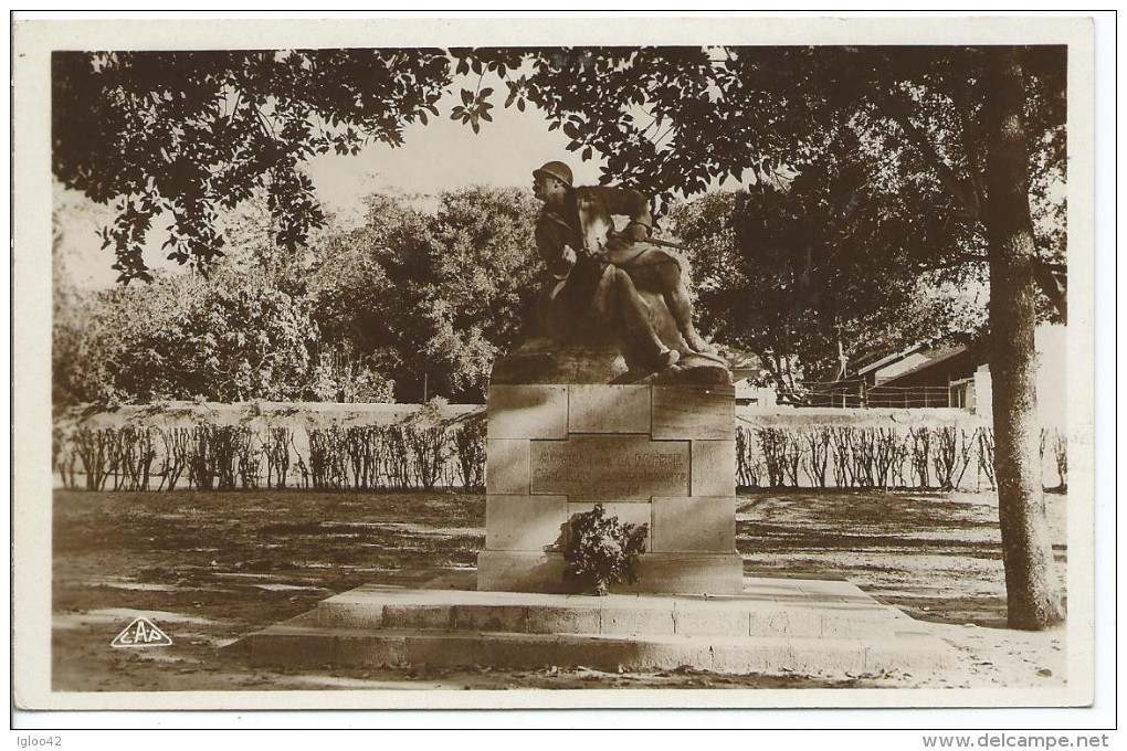 CHERCHELL - Le Monument Aux Morts - Autres & Non Classés