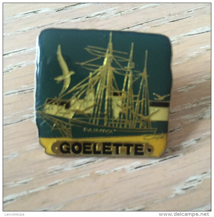 PIN´S GOELETTE à PAIMPOL - Cities