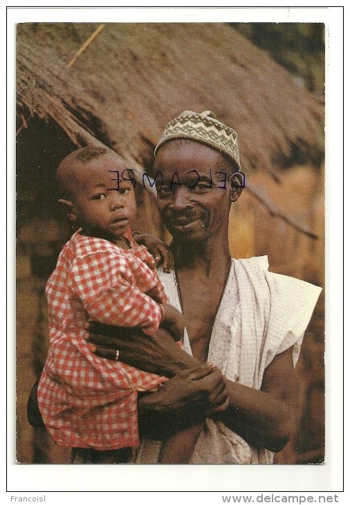 Gambie. The Gambia. Homme Mandinka Et Son Fils - Gambie