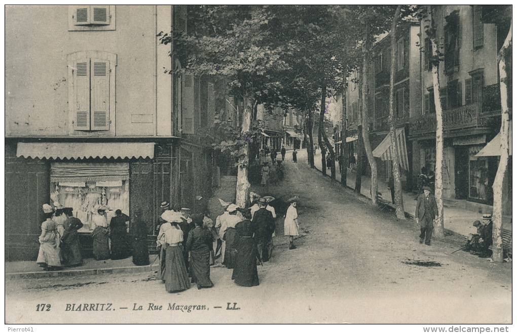 BIARRITZ - La Rue Mazagran - Biarritz