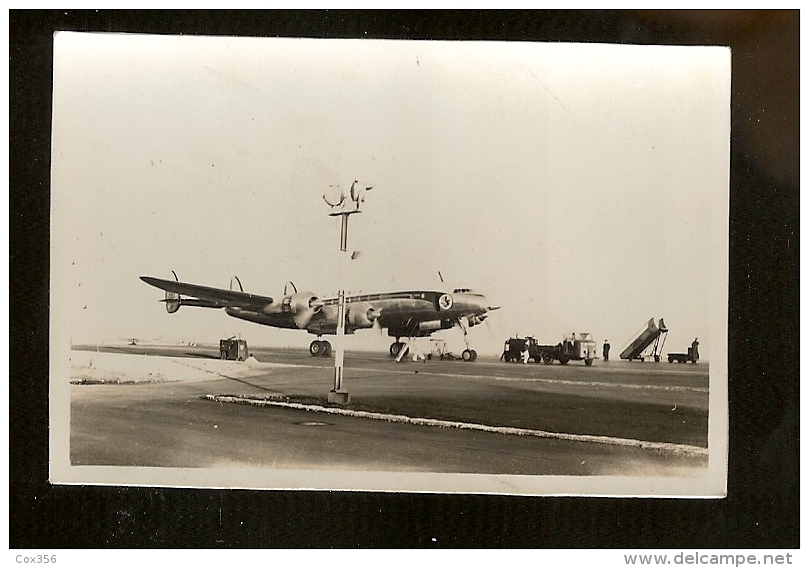 PHOTO  AVION AIR FRANCE Sur Le Tarmac à L'Atterrissage Camion Remorqueur + Passerelle De Débarquement - 1946-....: Ere Moderne