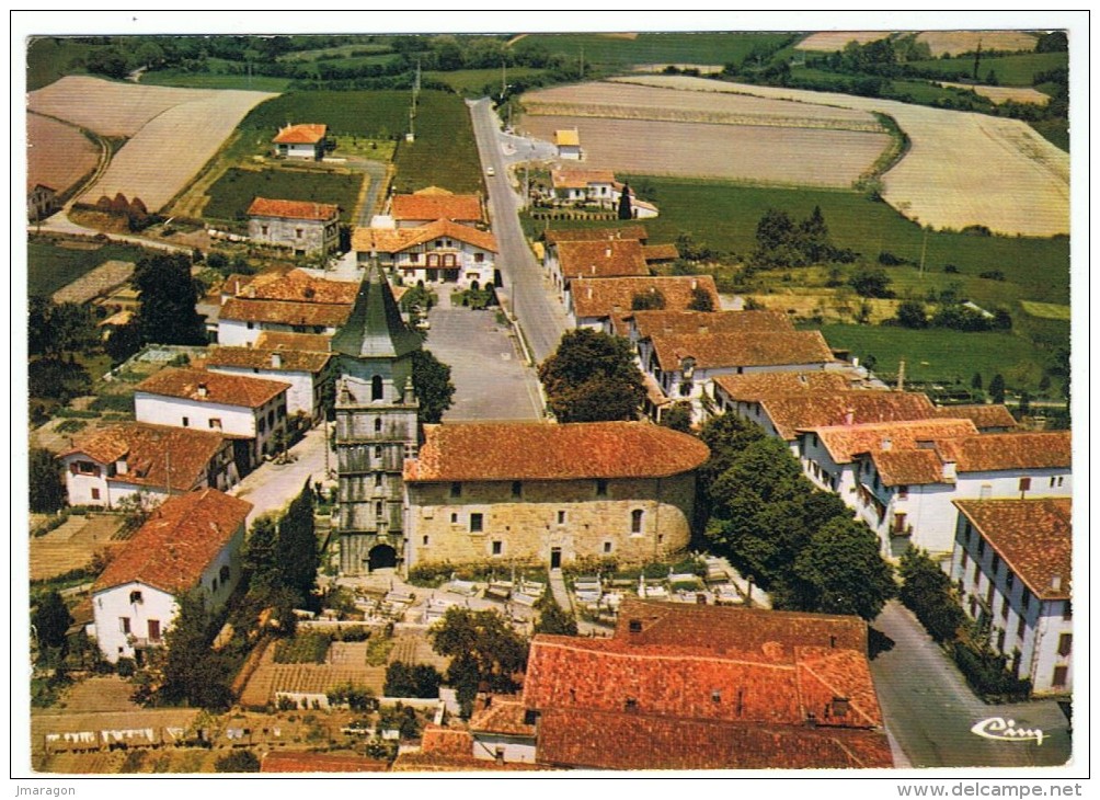 AINHOA -  Vue Aérienne D´Ainhoa Et Hôtel Ithurria - Cim 9901.7946 - écrite 1992 - Tbe - Ainhoa