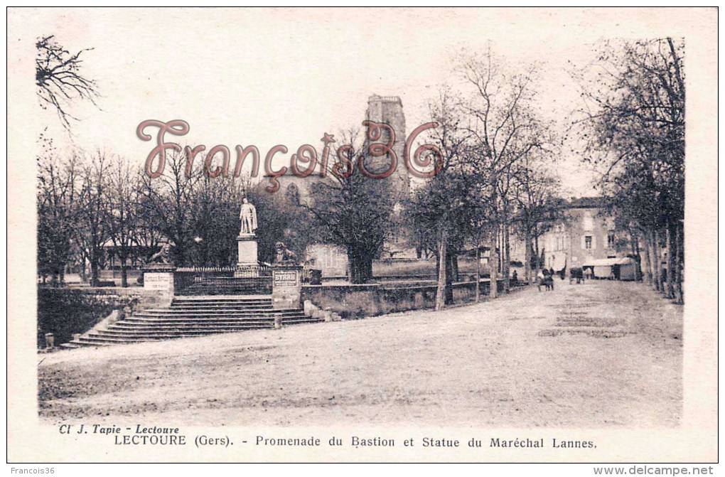 (32) Lectoure - Promenade Du Bastion Et Statue Du Maréchal Lannes - 2 SCANS - Lectoure