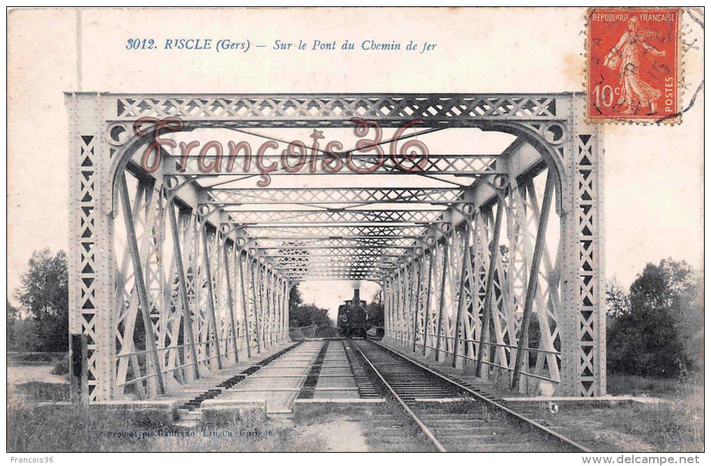 (32) Riscle - Sur Le Pont Du Chemin De Fer - Train Tren Locomotive - 2 SCANS - Riscle