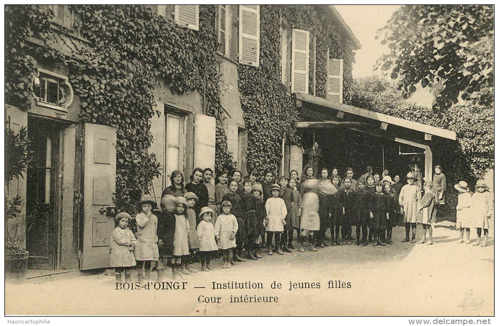 Bois D'oingt : Institution De Jeunes Fillles - Le Bois D'Oingt