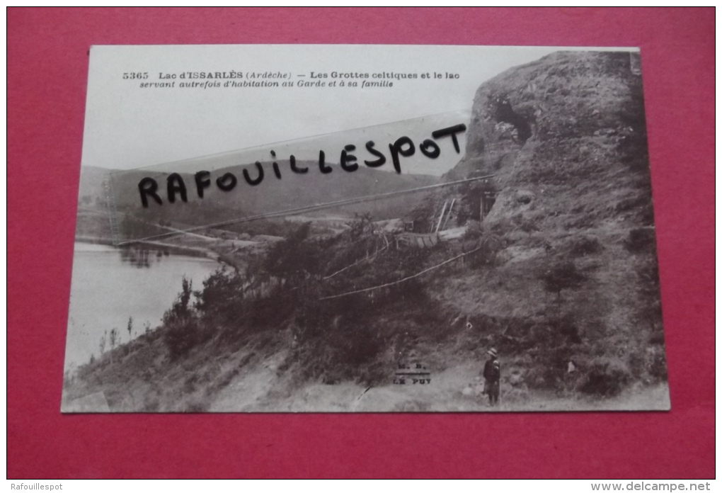 Cp Lac D'issarles  Les Grottes Celtiques Et Le Lac - Joyeuse