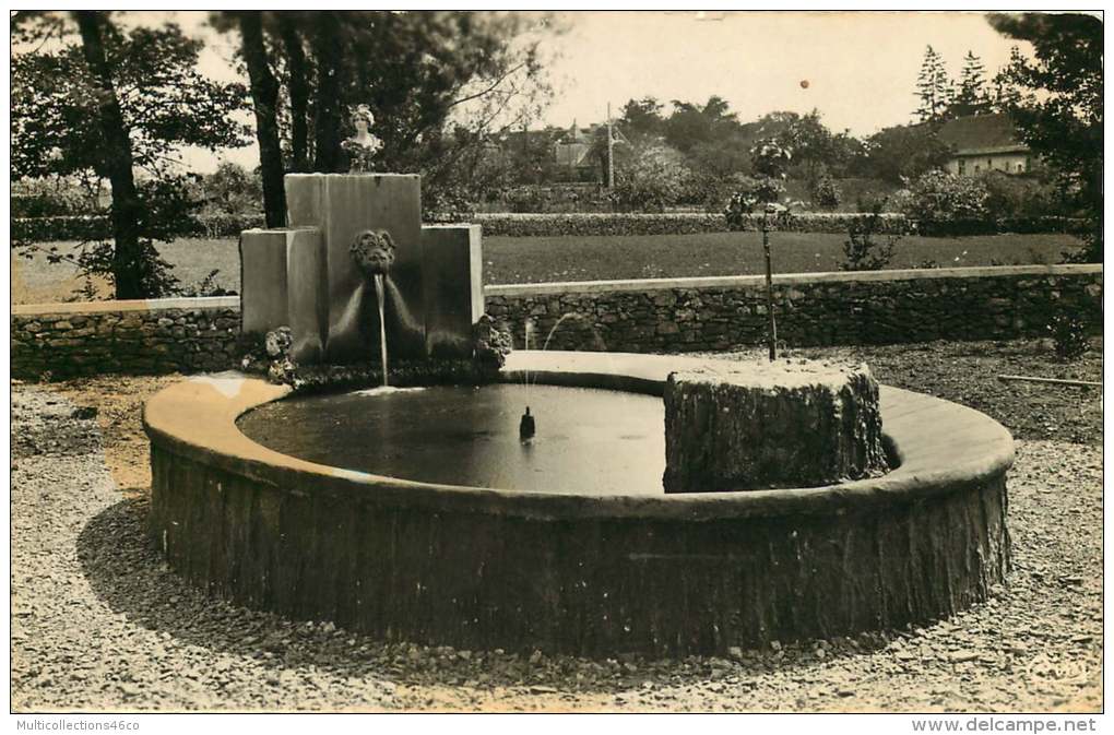 46 - 250915 - ASSIER - Le Jardin Public - La Source D'eau Chaude - Assier