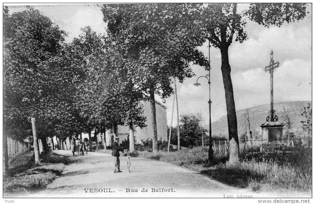 VESOUL RUE DE BELFORT ANIMEE - Vesoul