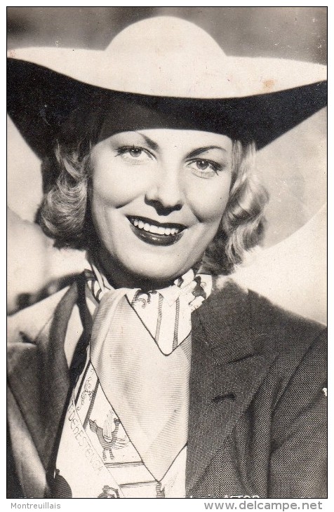 Junie ASTOR, Artiste, Célébrité, - Artistes