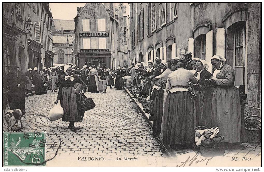 Valognes     50    Au Marché - Valognes