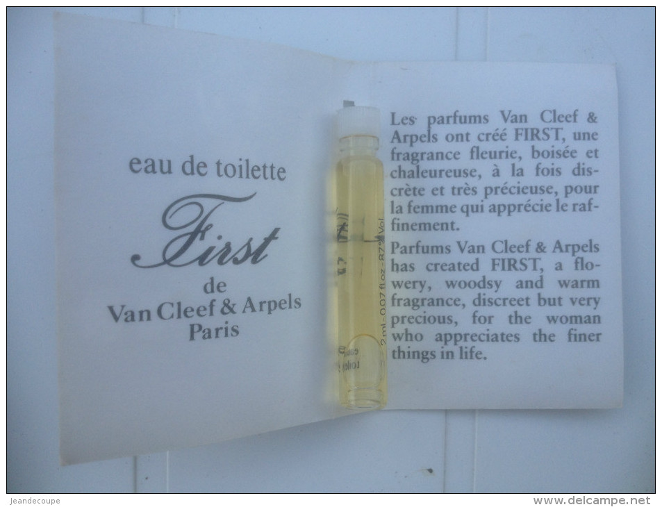 - Eau De Toilette - Parfum  - échantillon De  Parfum - Van Cleef & Arpels - First - - Echantillons (tubes Sur Carte)