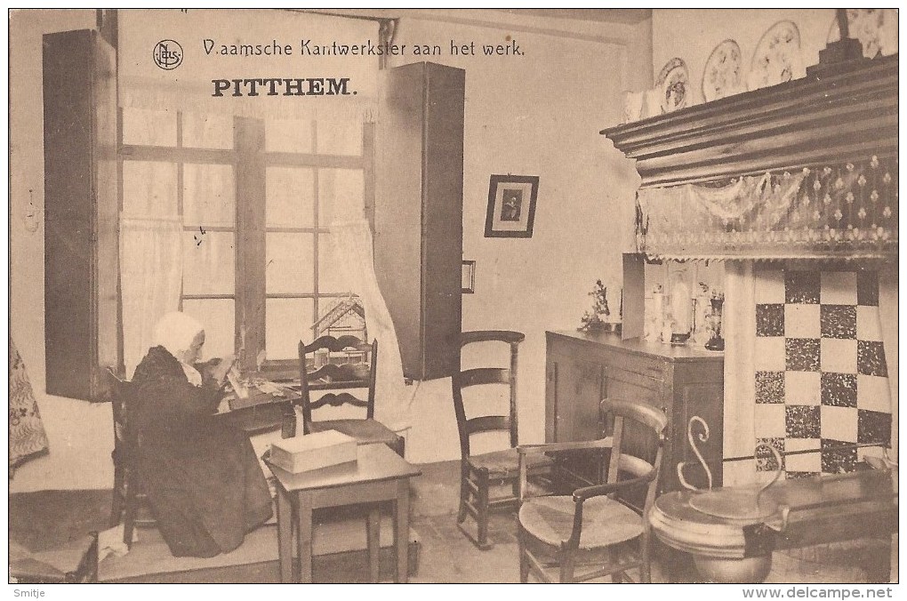 Pitthem 1912 - Vlaamsche Kantwerkster Aan Het Werk - Dentelliere - Lace Maker - Feldpost Jager Bataillon - 2 Scans - Brugge