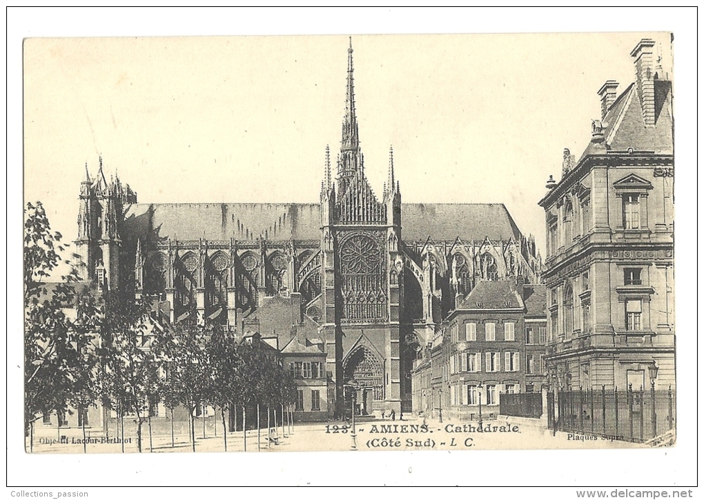 Cp, 80, Amiens, La Cathédrale, Côté Sud, écrite 1919 - Amiens