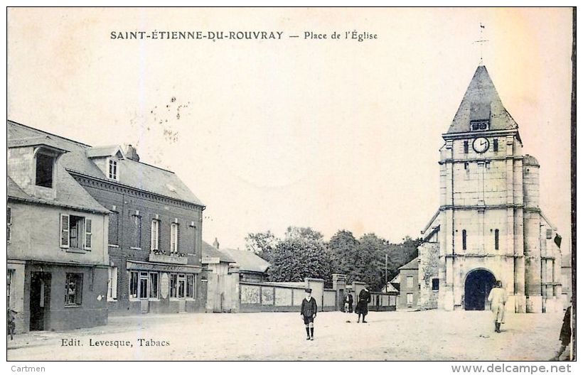 76 SAINT ETIENNE DU ROUVRAY  PLACE DE L'EGLISE  TRACE ROUGE DUE AU SCAN - Saint Etienne Du Rouvray