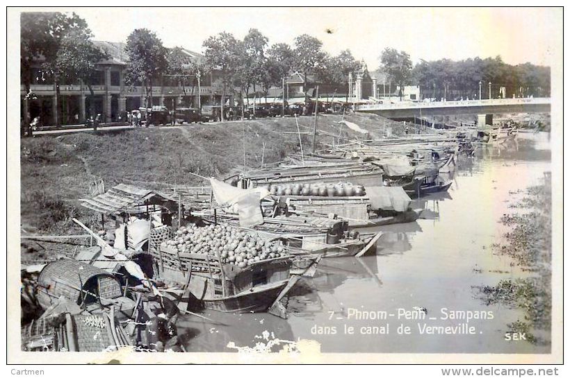 CAMBODGE PHNOM PENH  CARTE PHOTO SAMPANS CANAL DE VERNEVILLE ETHNOLOGIE TRACE ROUGE DUE AU SCAN - Cambodia