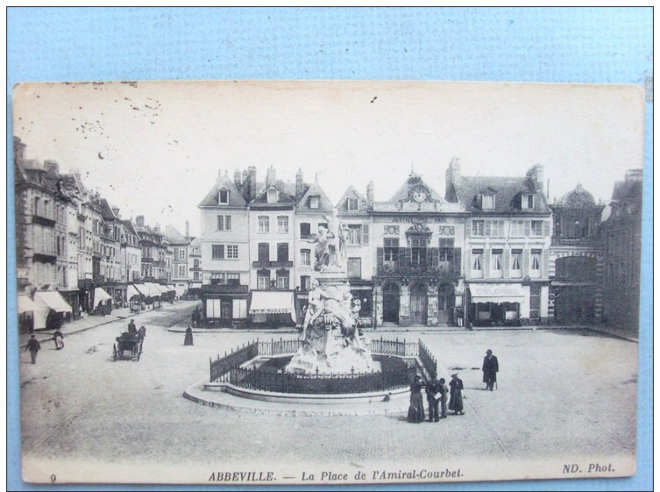 80 ,abbeville ,la Place De L´amiral Courbet En 1916 - Abbeville