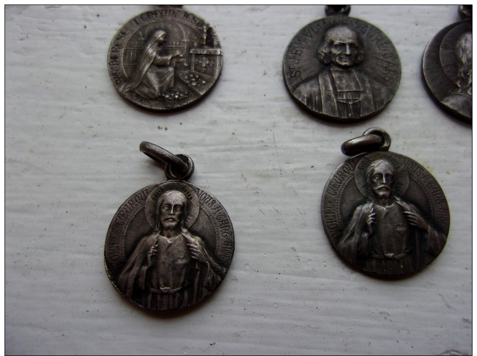 Jolie Lot De 7 Petite Médailles Religieuse En ARGENT - Godsdienst & Esoterisme