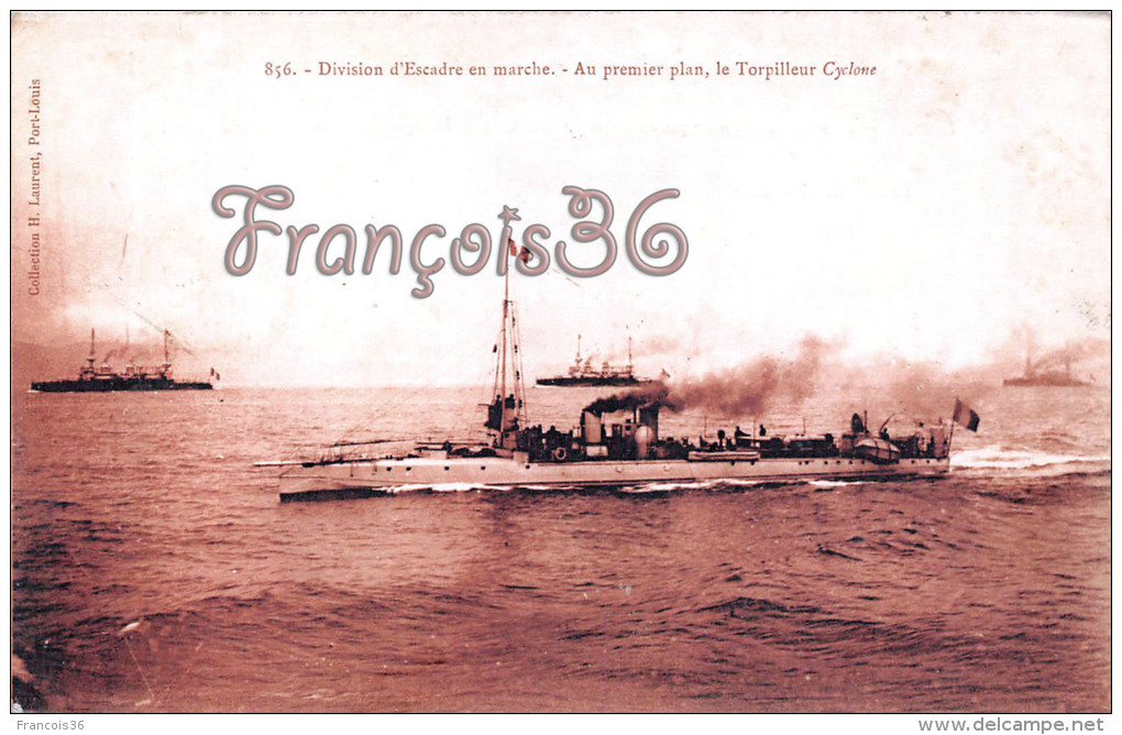 Division D'Escadre En Marche - Au Premier Plan, Le Torpilleur Cyclone - 2 SCANS - Oorlog